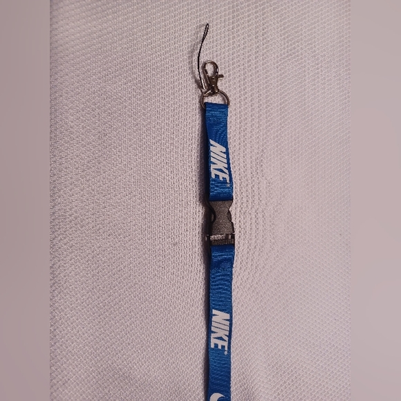 Blue Nike Breakaway Lanyard One Size Quick Release Key Chain ID Holder - Picture 5 of 5